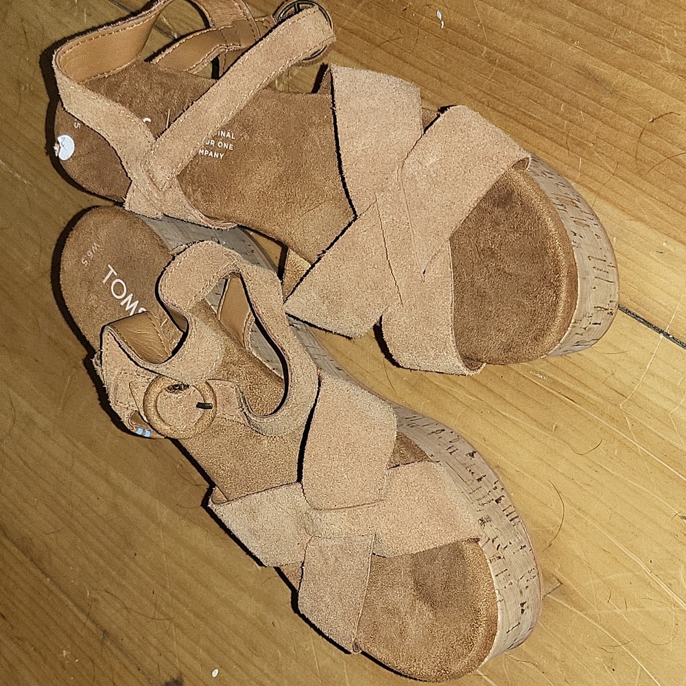 TOMS Beach sandal platforms